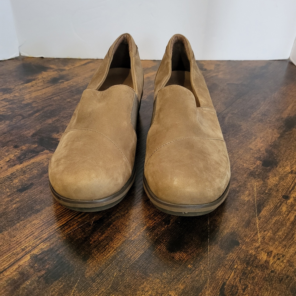 Dansko Womens Leather Nubuck Julia  Tan Slip-On Shoes Size 10